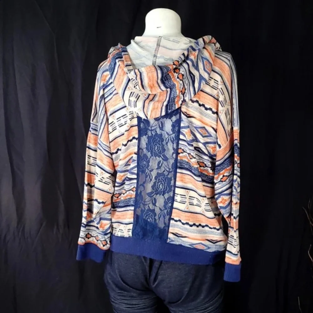 Boho Pattern Hoodie with Open Lace back panel - Picture 8 of 10